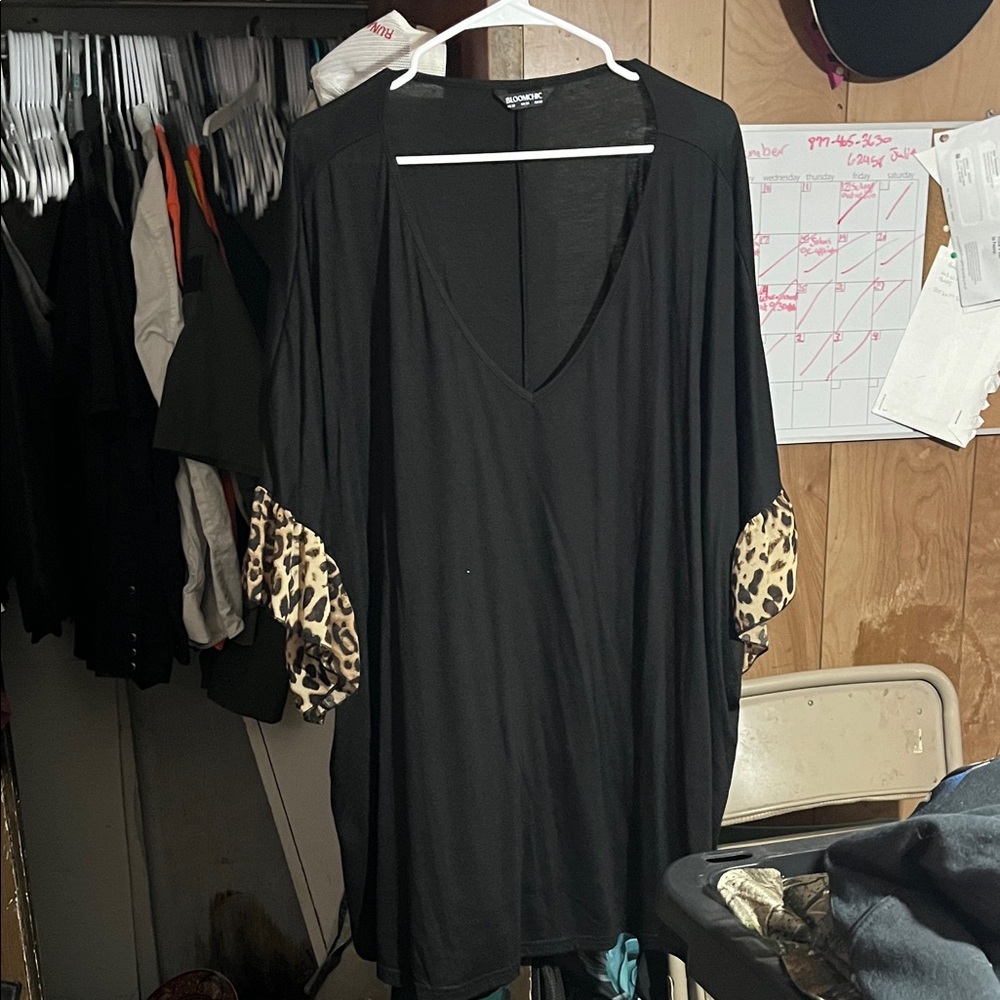 Black Leopard Sleeve Women's Top